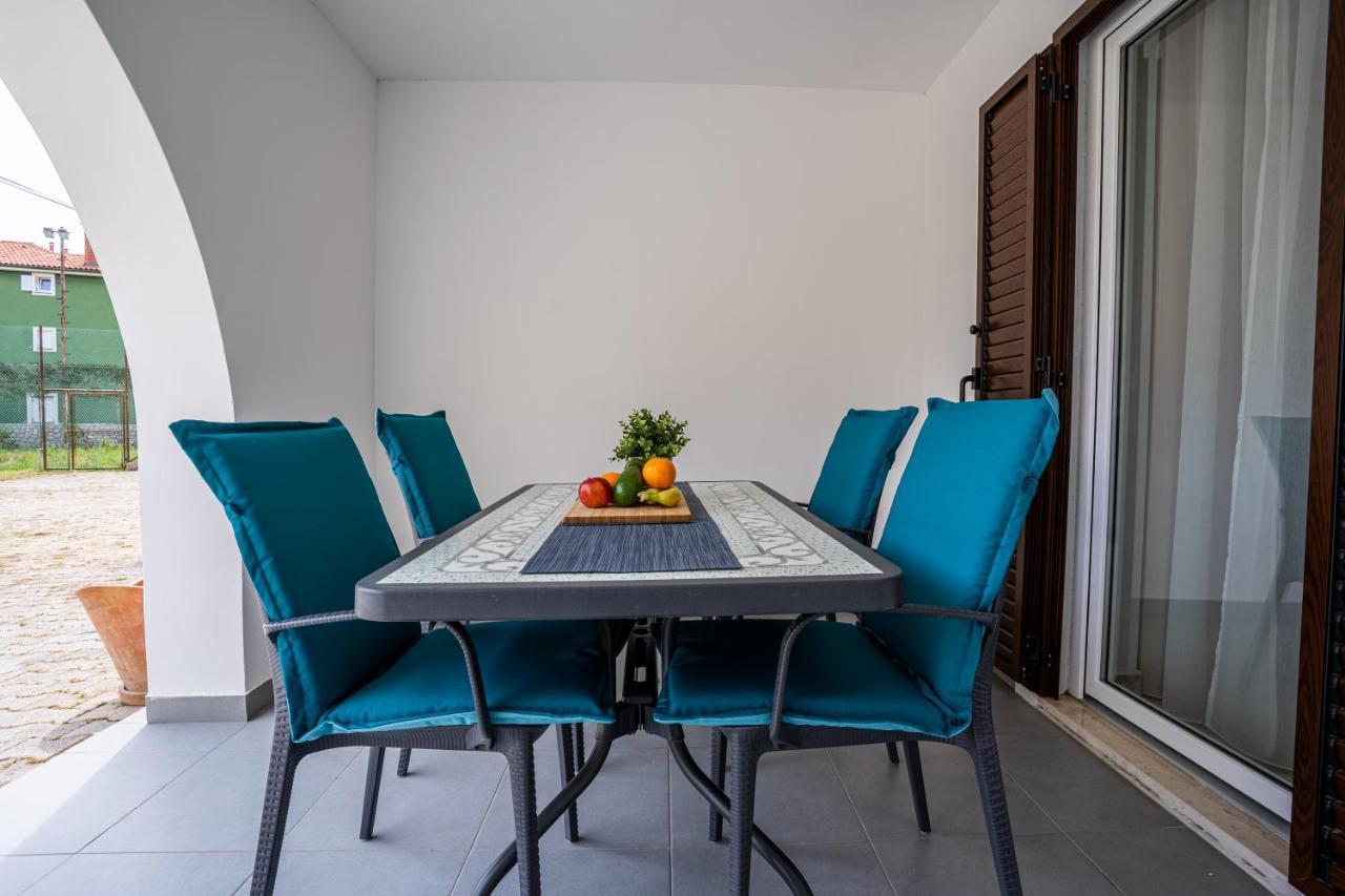 Apartments Dolac Nerezine Ngoại thất bức ảnh