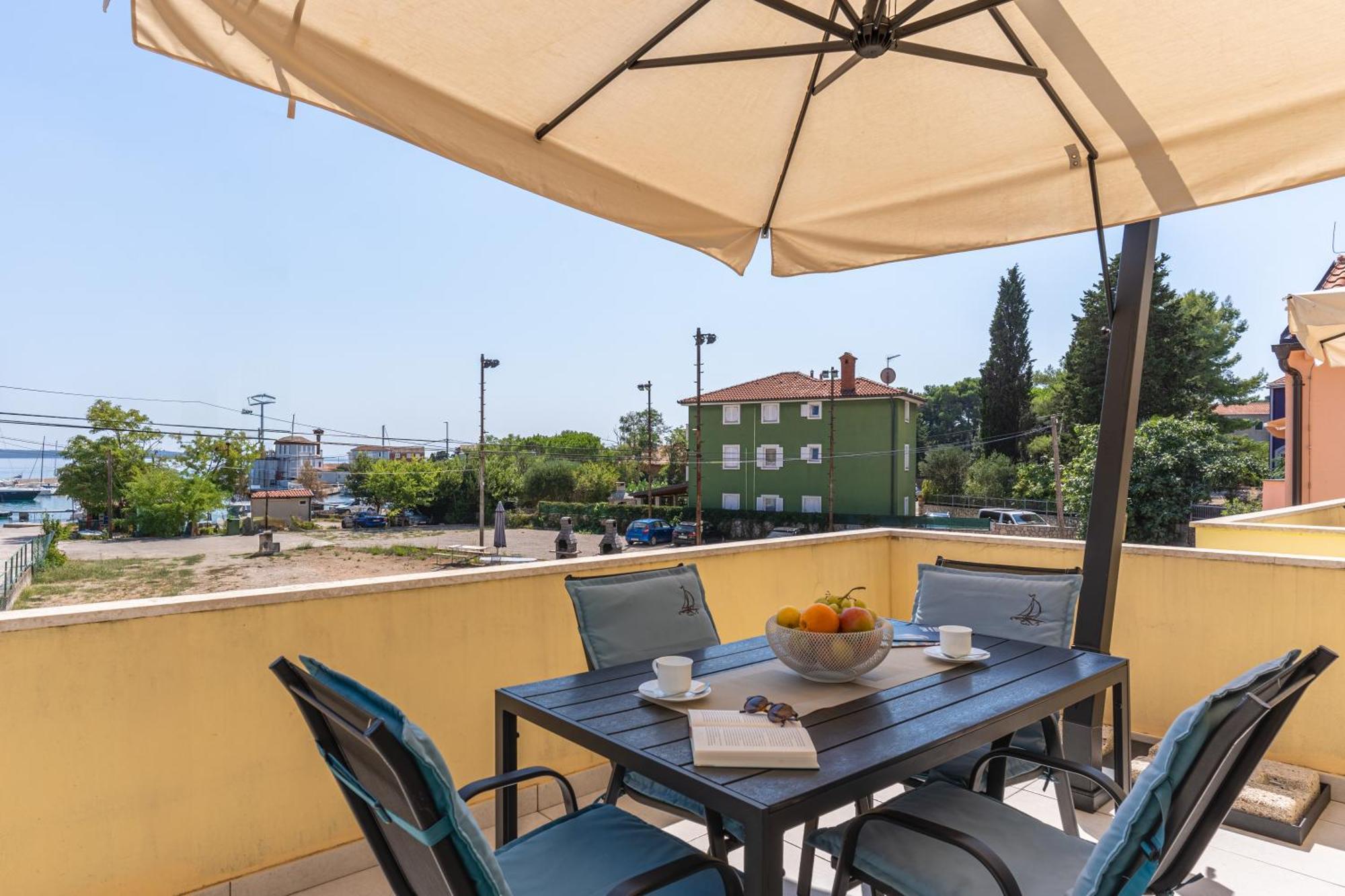 Apartments Dolac Nerezine Ngoại thất bức ảnh